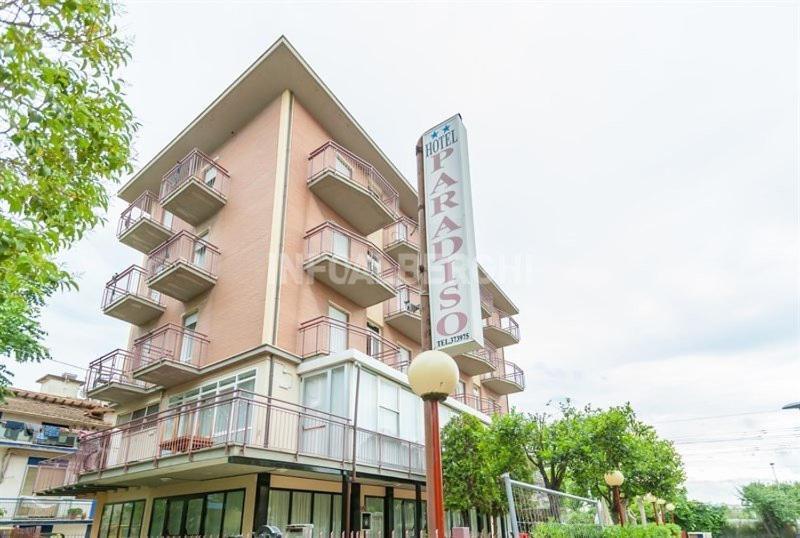 Hotel Paradiso Ріміні Екстер'єр фото