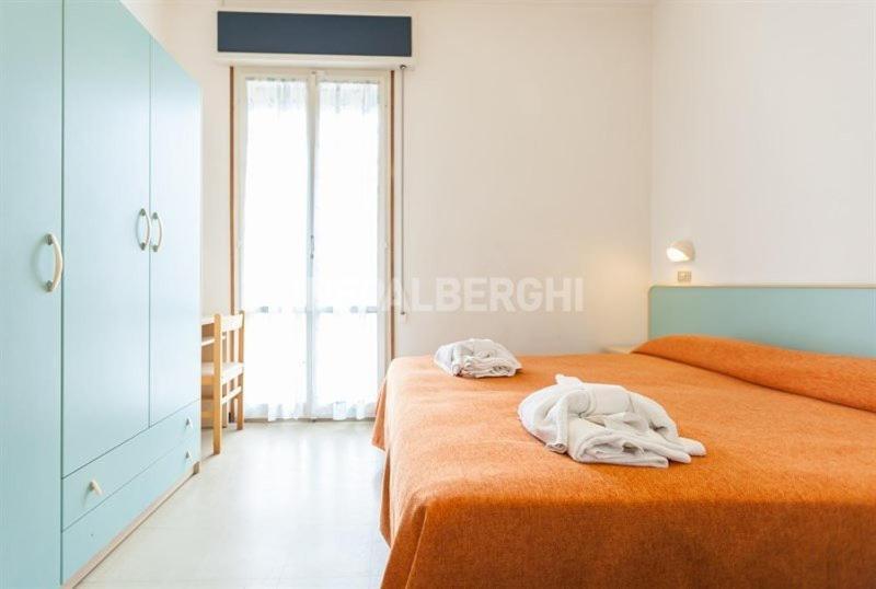 Hotel Paradiso Ріміні Екстер'єр фото