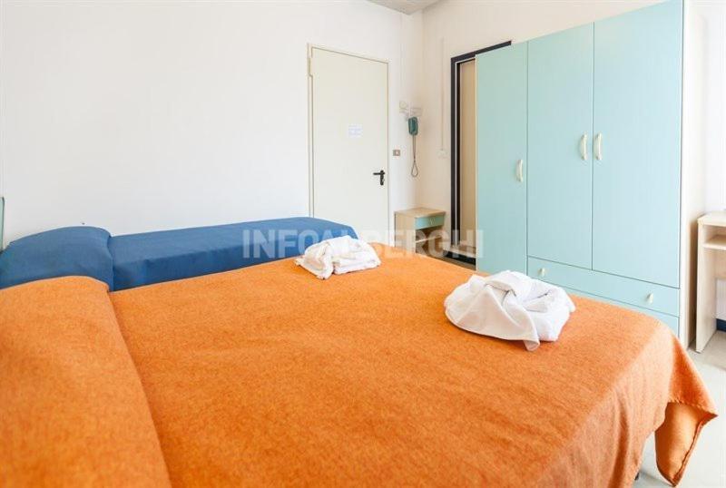 Hotel Paradiso Ріміні Екстер'єр фото
