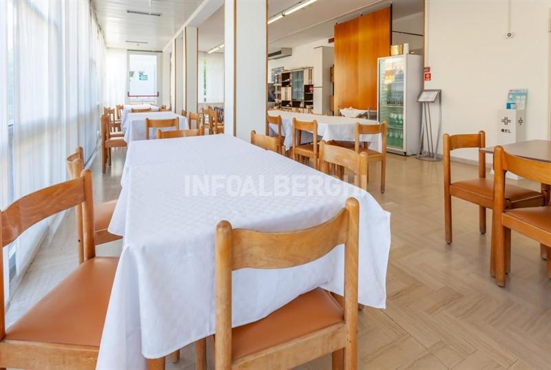 Hotel Paradiso Ріміні Екстер'єр фото
